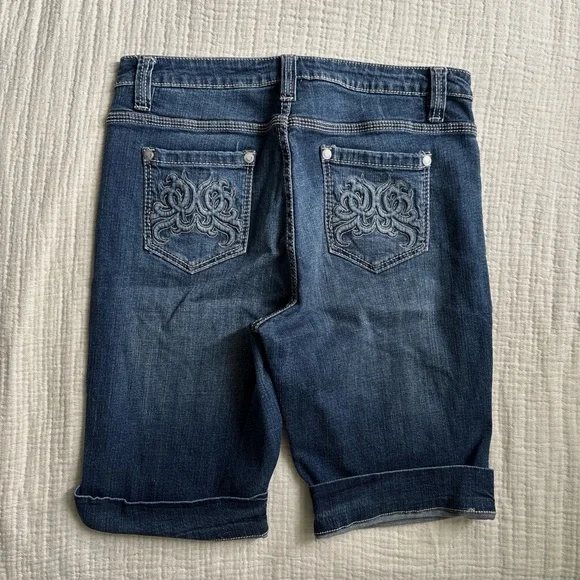 vintage y2k jorts with embroidered pocket designs - Picture 4 of 5